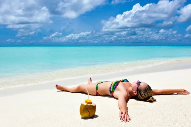 Beach Vacations on a Budget: Beach Vacations on a Dime